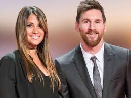 35 trofeos acompañaban al futbolista que ha cambiado la historia de este deporte. Vcyqemo Yuw1xm