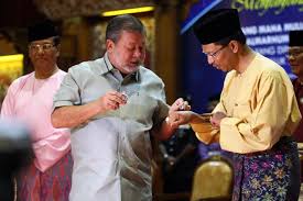 Maybe you would like to learn more about one of these? Dymm Sultan Johor Lancar Buku Sejarah Adat Istiadat Diraja Johor Utm Newshub