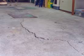 Dalle béton humide que faire. Dalle De Beton Fissuree Ou Endommagee Comment Reparer