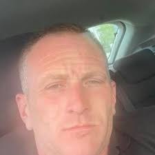 Shane Newcombe's Instagram, Twitter & Facebook