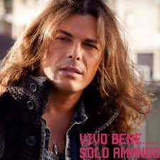 Noemi Bocchi, compagna di Francesco Totti, debutta come influencer. Sembra  che abbia deciso di iniziare questo nuovo percorso nel mondo dei social  puntando sulla bellezza: trattamenti estetici e skincare sono al centro