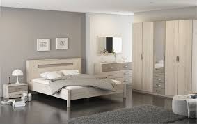 De Slaapkamer Georgia Van Het Franse Merk Demeyere Meubles Bestaat Uit Een 2 Persoonsbed 160 X 200 Cm Een Zeer Ruime Kleerkast En Tw Home Home Decor Furniture