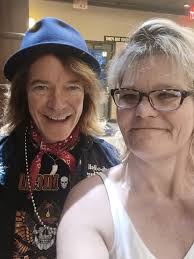 How to help my daughter with brain cancer meet Bret Michaels?