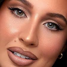 Amazon.com : Kevyn Aucoin Unforgettable Lip Definer, Minimal: Long-wearing  makeup lip definer. Water-resistant, defined tip accentuates lips.  Blend-able. Dual-ended pencil and brush. All skin tones and types. : Beauty  & Personal Care