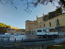 park4night - (61029) Urbino - 13 Borgo Mercatale
