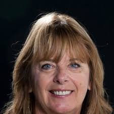 Karen Patten's Instagram, Twitter & Facebook