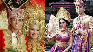 Melalui kajian ini diharapkan adat perkawinan dalam masyarakat aceh dapat berfungsi sebagai fungsi sosial yang berperan dalam memberikan sumbangan untuk adimihardja, kusnaka, (1983), kerangka studi antropologi dalam pembangunan, bandung, tarsito. Inilah 6 Adat Pernikahan Yang Pada Umumnya Mahal Di Indonesia Di Antaranya Dua Dari Sumatera Utara Halaman All Tribun Medan