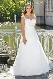 Rosa clara hochzeitskleider kollektion 2017 in köln. Ladybird Kollektion 2017 Plus Size Brautkleider 15 Gerrys Brautmoden Und Festmoden Neuss Bei Dusseldorf