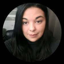 Ruth Arce's Instagram, Twitter & Facebook