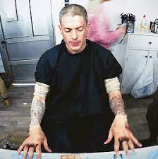 The final episode of the series aired on february 6, 2014. Prison Break Gifs It S Prison Yo Michael Scofield S Tattoo Time Lapse Wentworth S