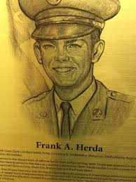 Frank Herda, awarded Medal of Honor for heroism in Vietnam, saluted in  conference room dedication (photos)