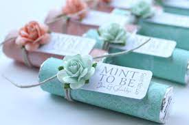 As a wedding guest, you have a bit more responsibility than simply putting on a pretty dress and your dancing shoes, showing up for the vows, and collecting your party favor on the way out. 10 Wedding Favours Your Guests Will Adore