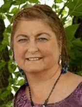 Sandy Pearson's Instagram, Twitter & Facebook