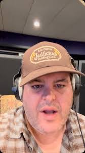 Jennifer Hallam's Instagram, Twitter & Facebook