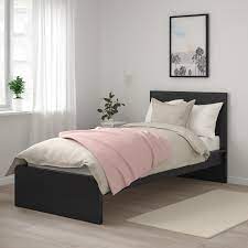 Ikea malm bed coming in five different sizes one in the video is malm standard king with sla. Malm Bettgestell Hoch Schwarzbraun 90x200 Cm Ikea Deutschland