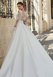 I modelli e i trend. Abiti Da Sposa Collezione 2020 Aire Barcelona