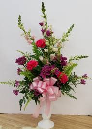 Martin's floral & home decor is the ultimate floral & home decor destination, and we continue to grow each day! Traditional Funeral Sympathy Or Memorial Arrangement In Bolivar Mo The Flower Patch More