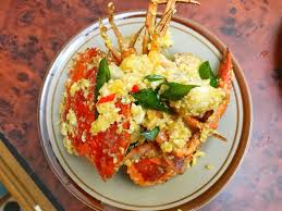 Menu yang ingin saya kongsikan hari ini menu yang senang saja iaitu udang masak telur masin. Resepi Ketam Masak Telur Masin