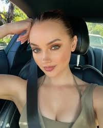 Post Pilates ✨ Eyebrows & lashes by @newlounge.us 🤍