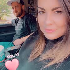 Who can install a chain link fence in a backyard?