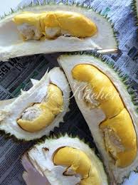 Kuih lompat tikam kelantan asli terdiri dari empat komponen utama pelbagai warna iaitu tepung hijau, kepala santan putih, pulut merah, dan air gula melaka perang. Pulut Durian Untuk Nellisa Azie Kitchen