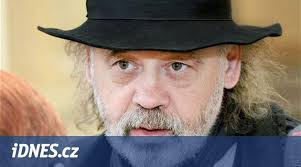 Aktivista Bok dostal za napadení pražského strážníka podmínku