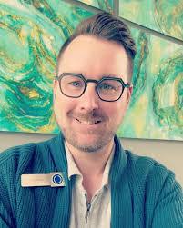 Laurie Streeter's Instagram, Twitter & Facebook