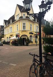 Das Foto Zeigt Das Brauhaus Saarner Hof In Mulheim An Der Ruhr Mulheim An Der Ruhr Ruhr Ruhrgebiet