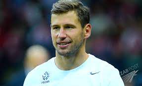 Grzegorz krychowiak ma przepiękną żonę, która może się poszczycić ciałem modelki. Co Je Grzegorz Krychowiak Dieta Pilkarza