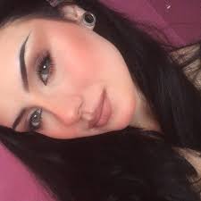 Niki (@niki.sirova_) • Threads, Say more