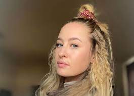 The siblings were born to czech tennis players petr korda, who won the australian open in 1998, and regina rajchrtova, who represented her. Nelly Korda Net Worth Boyfriend Parents Age Height Wiki Bio