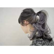 目立ちすぎず 大人女子でも挑戦できそうな落ち着いたインナーカラーヘアを紹介します 見えすぎるデザインカラーより さりげなく見えるデザインカラーが大人女子の方の魅力をさらに引き立てる効果があります 是非参考にしてください hair ヘアカラー ヘアー