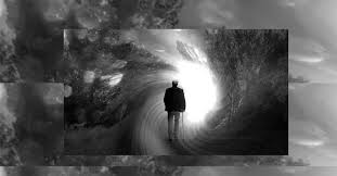 Rüyada biriyle el ele tutuşan kişinin, sevdiği kişi ile güzel bir evliliğe doğru ilerleyeceği veya kişinin geleceğini etkileyecek bir ortaklığa imza atacağı şeklinde tabir edilir. Ruyada Olmus Birini Gormek Nedir Ne Anlama Gelir Diyadinnet