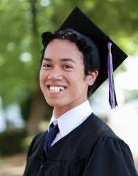 Class of 2026! Senior year is here, and deadlines are coming up fast! With  limited availability during the school year, it's a good idea to book your  senior portrait session now-even if