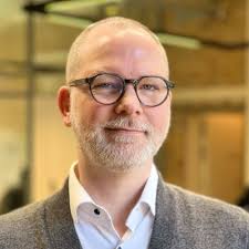 How to Use GIFs for Engaging Internal Communications