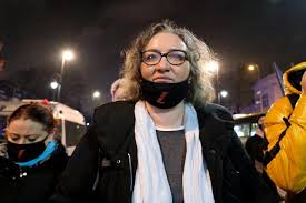 Naprawdę nie wchodzę codziennie na busa na żoliborzu. Wstrzasajace Doniesienia O Marcie Lempart I Jej Partnerce Nie Bywa W Domu Prawdziwy Horror Super Express Wiadomosci Polityka Sport