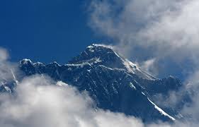 Hoy os traigo este maravilloso documental sobre el monte everest, espero que os guste y suscribiros ;). Fin D Une Saison Embouteillee Et Meurtriere Sur L Everest Le Devoir