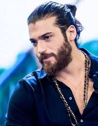 Can Yaman "Mania"