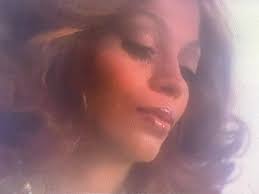 Diana Ross go shopping