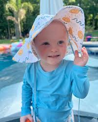 Poolside fun! ☀️ #ad We love being in the water