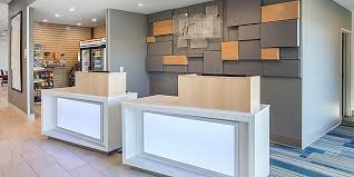Six guest rooms, all private baths. Pet Friendly Hotel In Ludington Mi Holiday Inn Express Suites Ludington