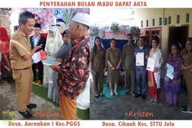 Contoh surat nikah siri kosong suratsurat xyz. Disdukcapil Menyerahkan Akta Nikah Pada Pernikahan Agama Kristen Dan Muslim