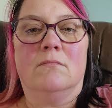 Lora Polk's Instagram, Twitter & Facebook