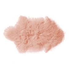 Peau D Agneau De Mongolie Rose Poudre Bloomingville Pour Chambre Enfant Peau D Agneau Tapis Tout Doux Tapis Mouton