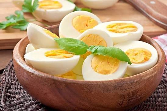 Trứng ngỗng kỵ với gì? Bật mí cách ăn an toàn và tốt cho cơ thể