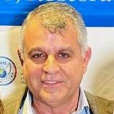 I won a gold Telly Award for the Iran protests documentary for @abctv  Foreign Correspondent. Unfortunately, I couldn't afford the postage to  Australia, so here is pic of my brother accepting it