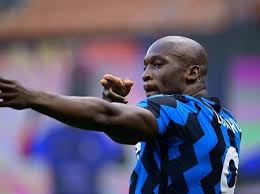 Nonostante la vittoria casalinga sulla roma, è stata una serata amara per romelu lukaku. Policia Interrompe Festa De Aniversario De Lukaku Durante A Madrugada