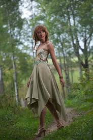 Fairy Wedding Dress Hand Embroidered With Butterflies Woodland Fairy Wedding Dresses Vintage Bohemian Green Wedding Dresses Non White Wedding Dresses