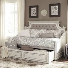 Maybe you would like to learn more about one of these? Liberty Furniture Magnolia Manor Bedroom Collection
