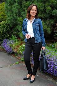 Camisa Social Com Calça Jeans Feminina Como Ser Chique Usando Jeans Guita Moda Ideias Fashion Estilos Jaqueta Jeans Roupas Da Moda Feminina